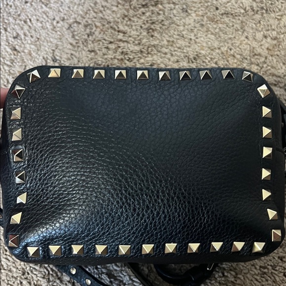 2060 Valentino Black and Gold Crossbody Bag - Picture 6 of 8